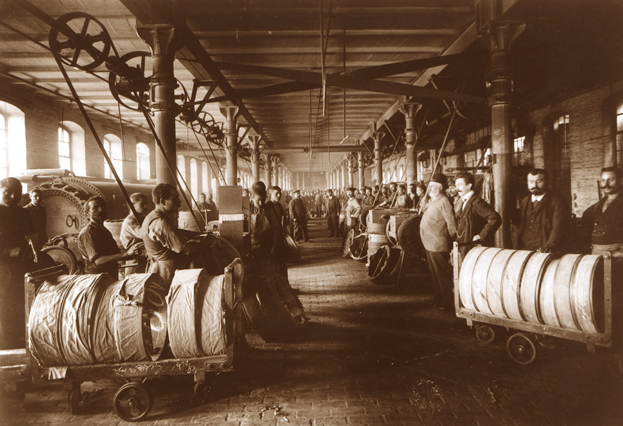1898-as kép a Continental gumiabroncs gyárából